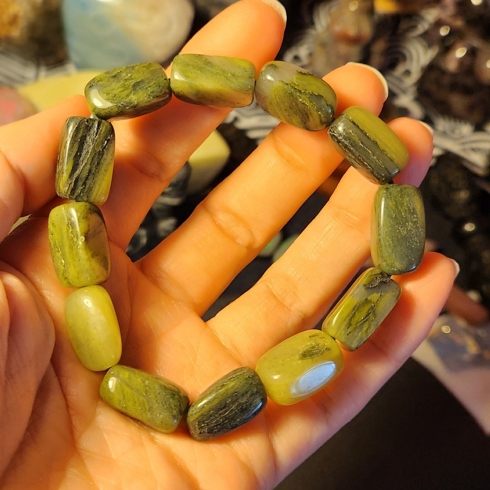 Himalayan Jade And Actinolite Rectangular Bracelet (Size 7)